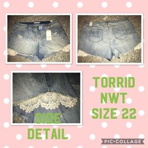 Torrid 3.5” Short Crochet Beach Hut Fray shorts